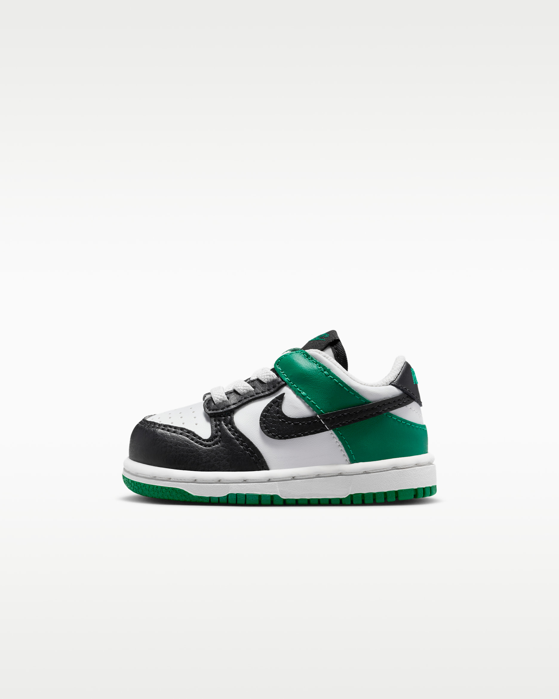 NIKE DUNK LOW チームグリーンとパンダの二足セット Nike Dunk Low Baby/Toddler Shoes. Nike JP